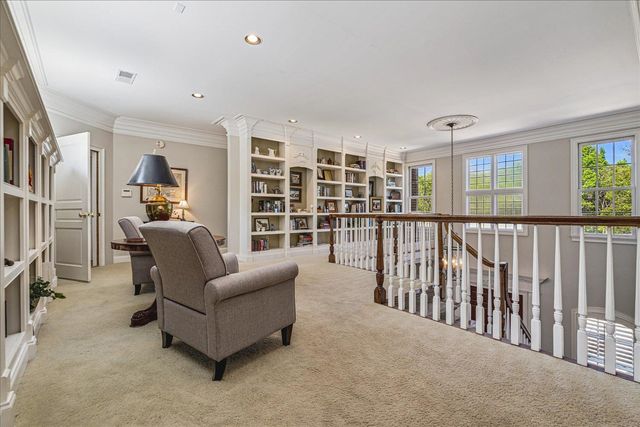 337 GROVE HILL PL, Memphis, TN 38120