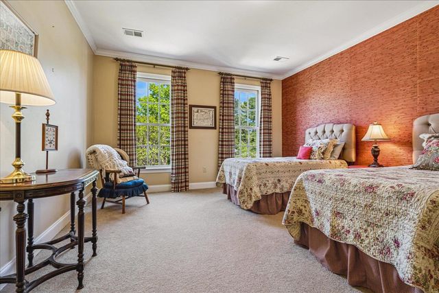 337 GROVE HILL PL, Memphis, TN 38120