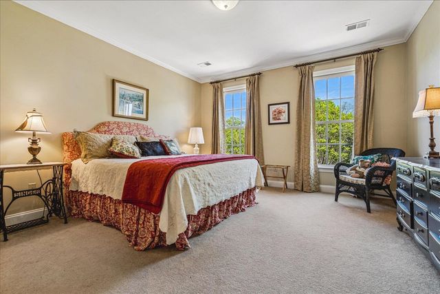 337 GROVE HILL PL, Memphis, TN 38120