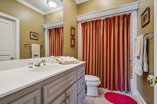 337 GROVE HILL PL, Memphis, TN 38120