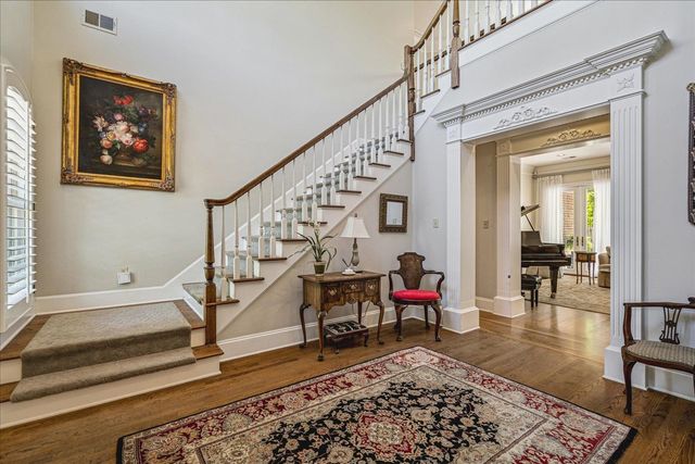 337 GROVE HILL PL, Memphis, TN 38120