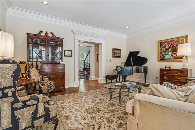 337 GROVE HILL PL, Memphis, TN 38120