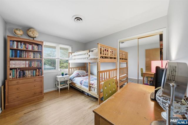 20 Leroy Street, Tenafly, NJ 07670