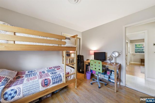 20 Leroy Street, Tenafly, NJ 07670