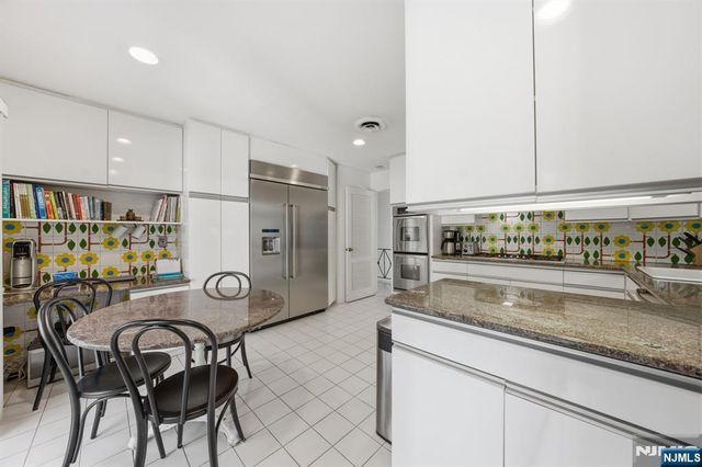 20 Leroy Street, Tenafly, NJ 07670