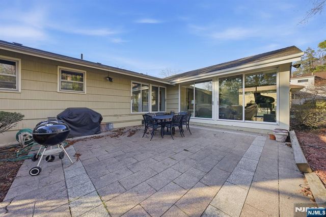 20 Leroy Street, Tenafly, NJ 07670