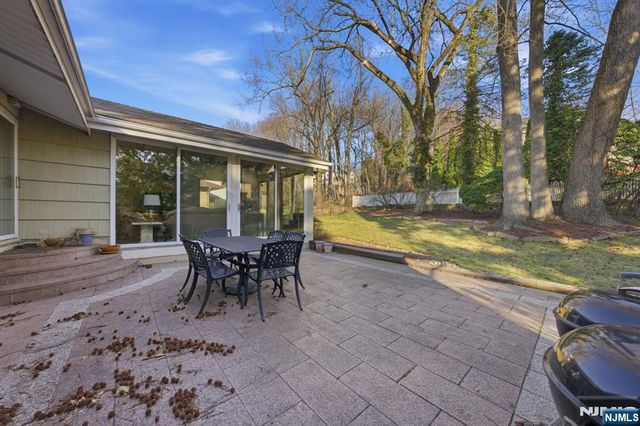 20 Leroy Street, Tenafly, NJ 07670