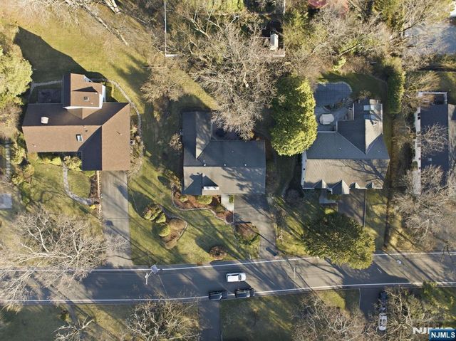 20 Leroy Street, Tenafly, NJ 07670