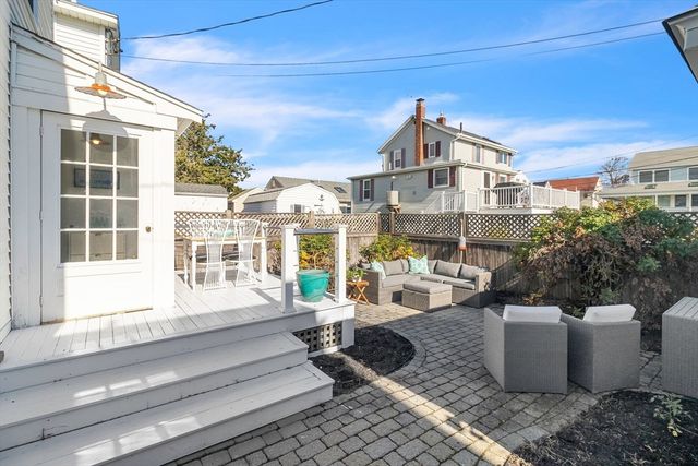 87 Fort Point Rd, Weymouth, MA 02191