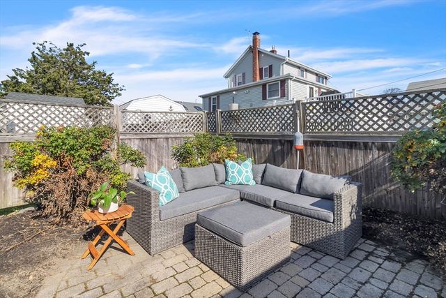 87 Fort Point Rd, Weymouth, MA 02191