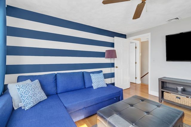 87 Fort Point Rd, Weymouth, MA 02191