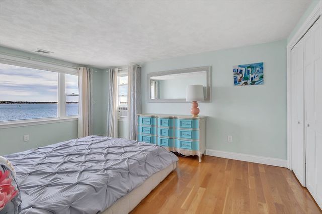 87 Fort Point Rd, Weymouth, MA 02191