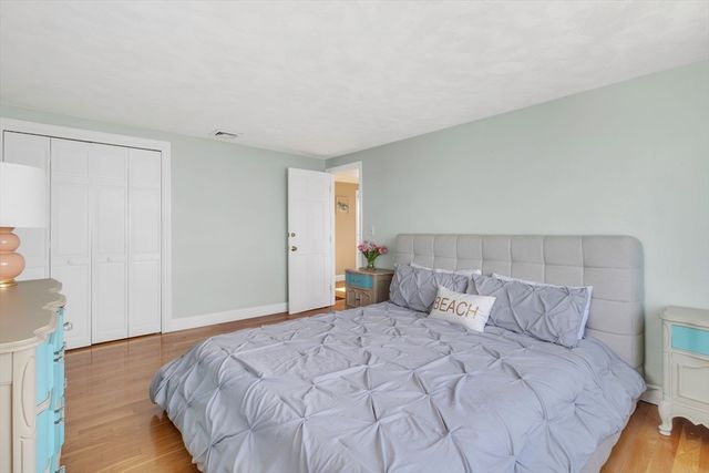 87 Fort Point Rd, Weymouth, MA 02191