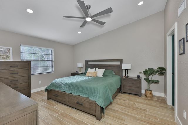 11800 PARK BOULEVARD 308, Seminole, FL 33772