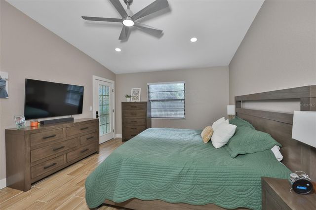11800 PARK BOULEVARD 308, Seminole, FL 33772