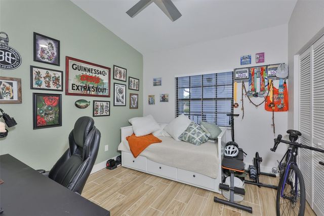 11800 PARK BOULEVARD 308, Seminole, FL 33772