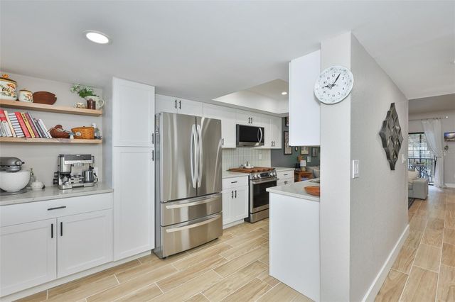 11800 PARK BOULEVARD 308, Seminole, FL 33772