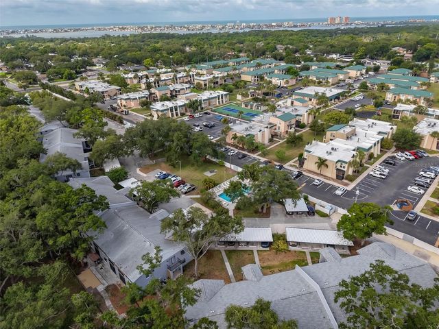 11800 PARK BOULEVARD 308, Seminole, FL 33772