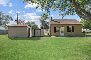 1922 E C Street, Belleville, IL 62221