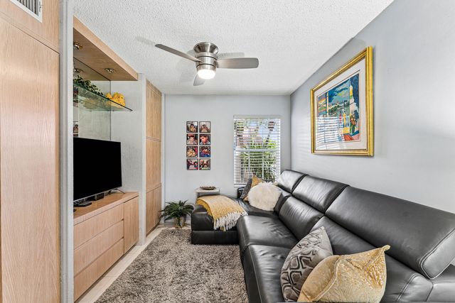 14388 Emerald Lake Drive 2, Delray Beach, FL 33446