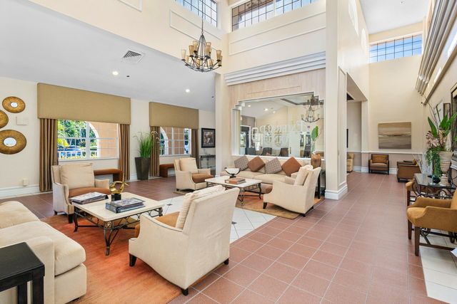 14388 Emerald Lake Drive 2, Delray Beach, FL 33446