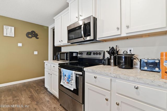 1986 PEBBLE POINT Drive, Green Cove Springs, FL 32043