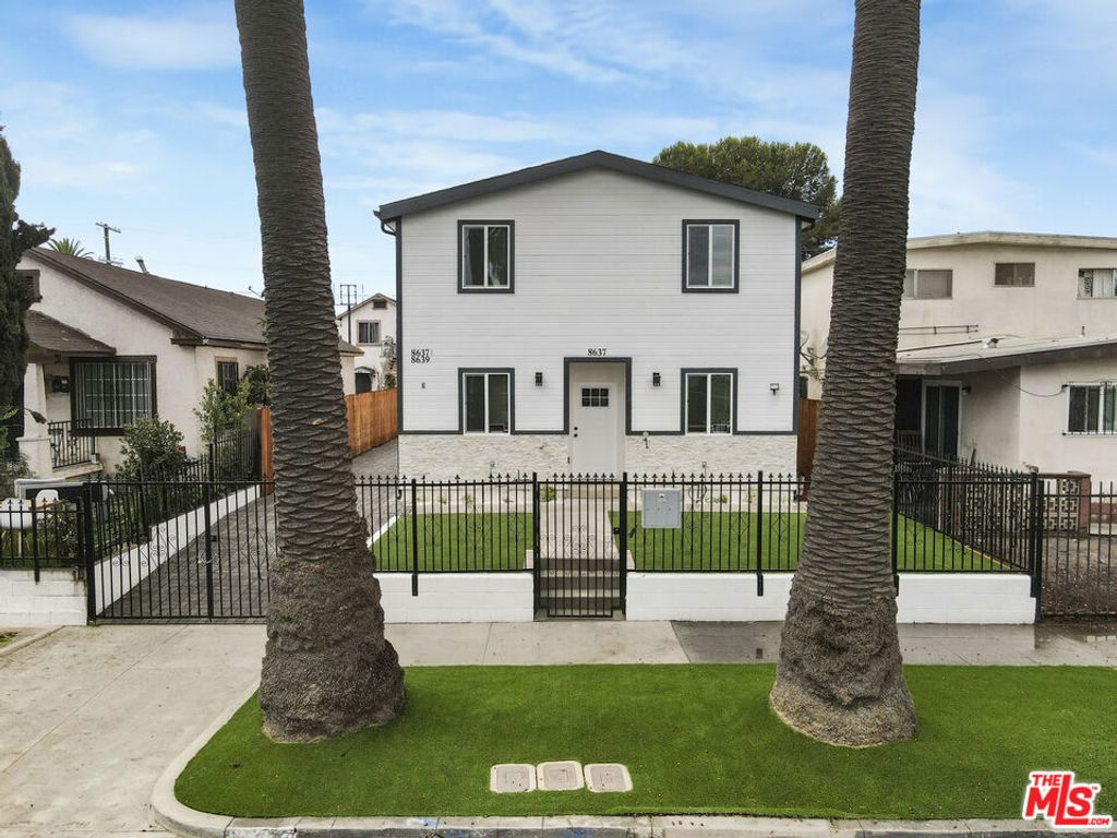 8637 Orchard Avenue, Los Angeles, CA 90044 — photo 5