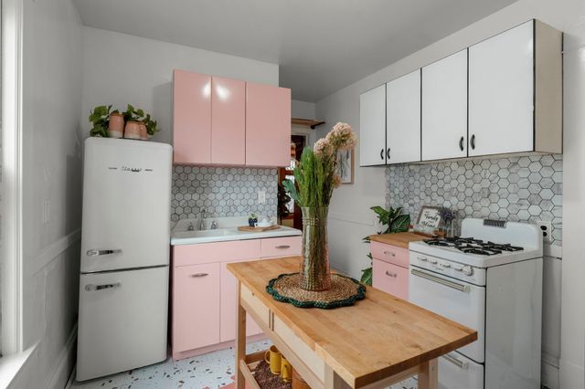 305 Gramercy Avenue, Minneapolis, MN 55405