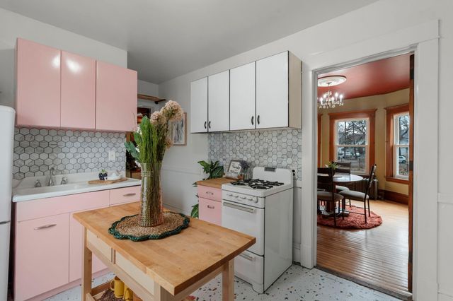 305 Gramercy Avenue, Minneapolis, MN 55405