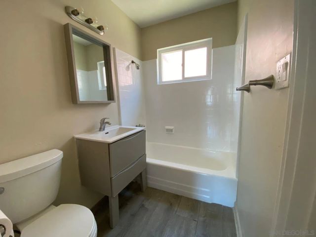 285 S Mollison Ave, El Cajon, CA 92020