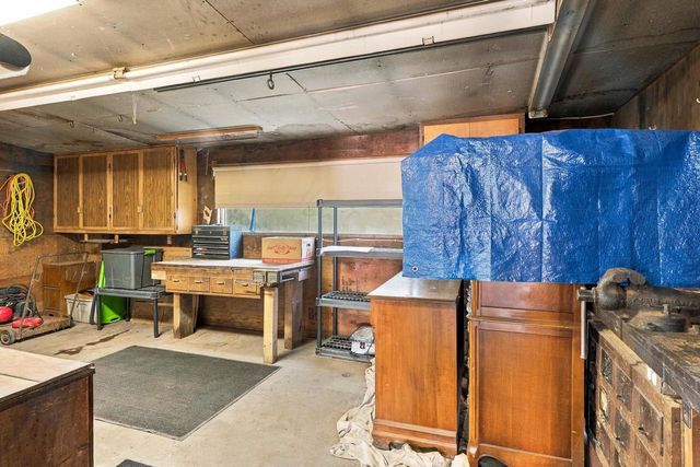 422 E MISSION ROAD, Green Bay, WI 54301