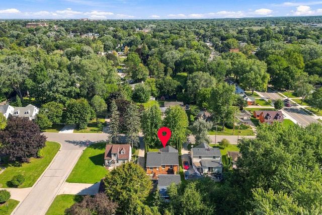 422 E MISSION ROAD, Green Bay, WI 54301