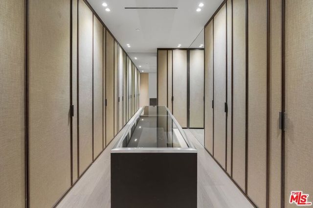 12227 Tweed Lane, Los Angeles, CA 90049