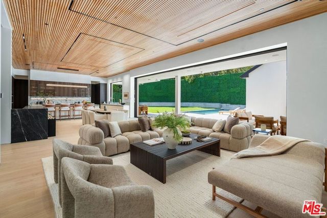 12227 Tweed Lane, Los Angeles, CA 90049