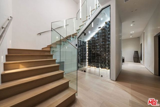 12227 Tweed Lane, Los Angeles, CA 90049