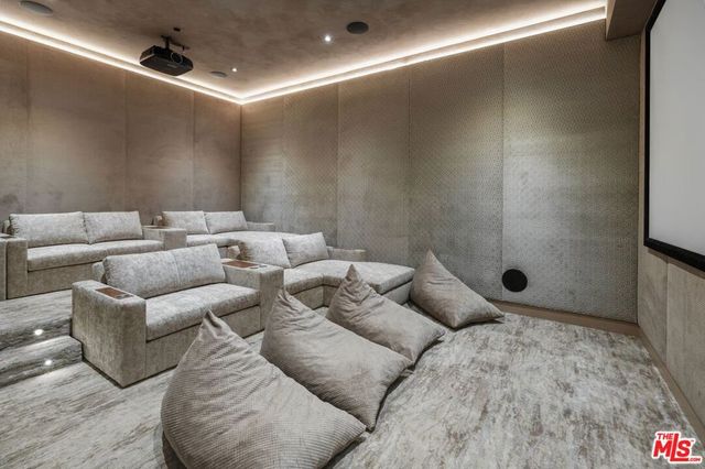 12227 Tweed Lane, Los Angeles, CA 90049