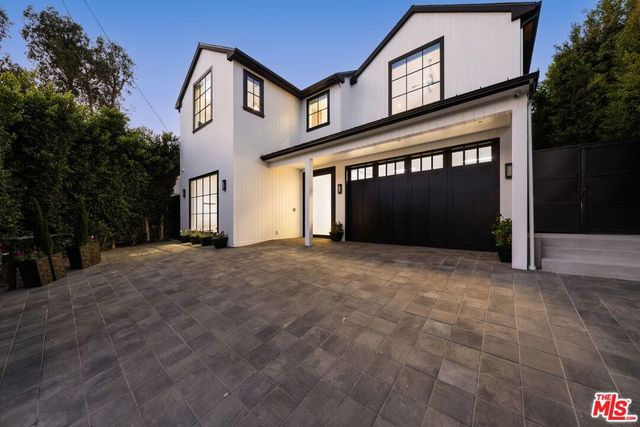 12227 Tweed Lane, Los Angeles, CA 90049