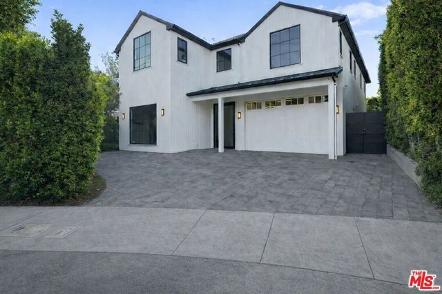 12227 Tweed Lane, Los Angeles, CA 90049