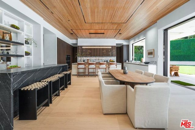 12227 Tweed Lane, Los Angeles, CA 90049