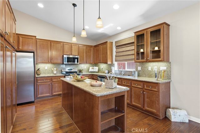 7579 Whitworth Dr, Hemet, CA 92545