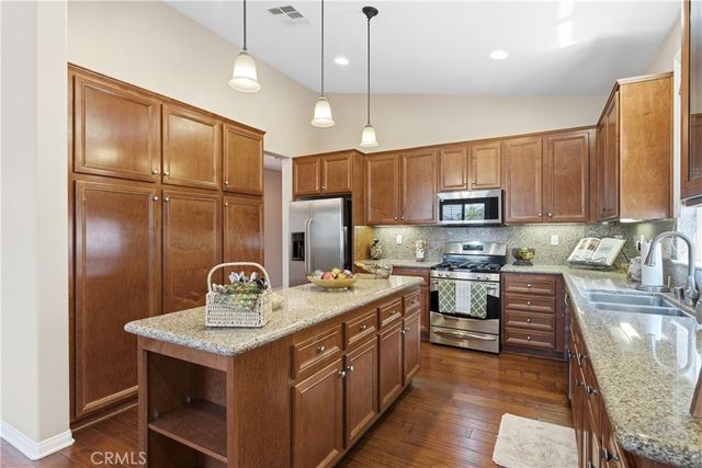 7579 Whitworth Dr, Hemet, CA 92545