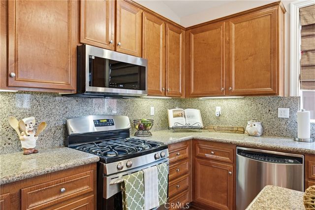 7579 Whitworth Dr, Hemet, CA 92545