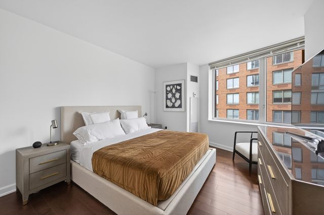 20 River Ter Apt 10E, New York City, NY 10282