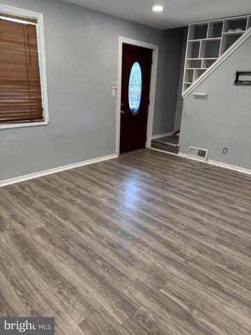 112 BURTON LN E, Sharon Hill, PA 19079