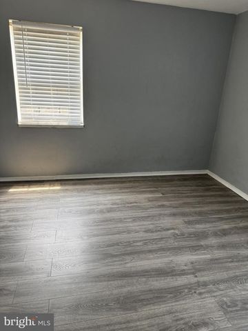 112 BURTON LN E, Sharon Hill, PA 19079