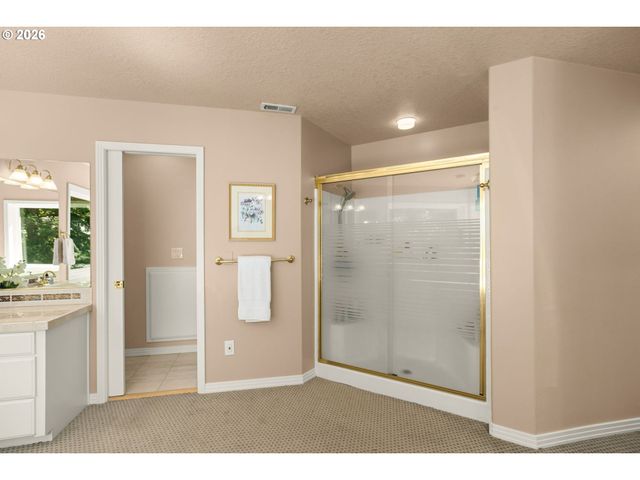 3914 WELLINGTON Pl, West Linn, OR 97068