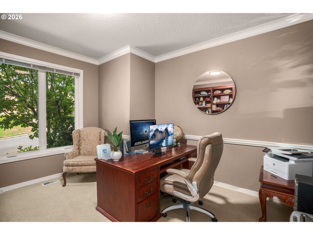 3914 WELLINGTON Pl, West Linn, OR 97068