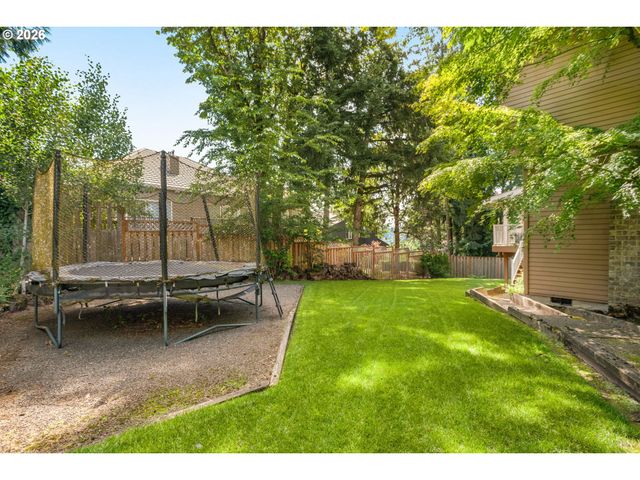 3914 WELLINGTON Pl, West Linn, OR 97068