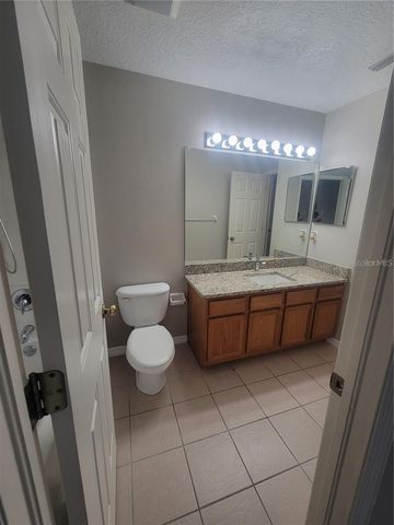 2221 GOLDEN OAK LANE, Valrico, FL 33594