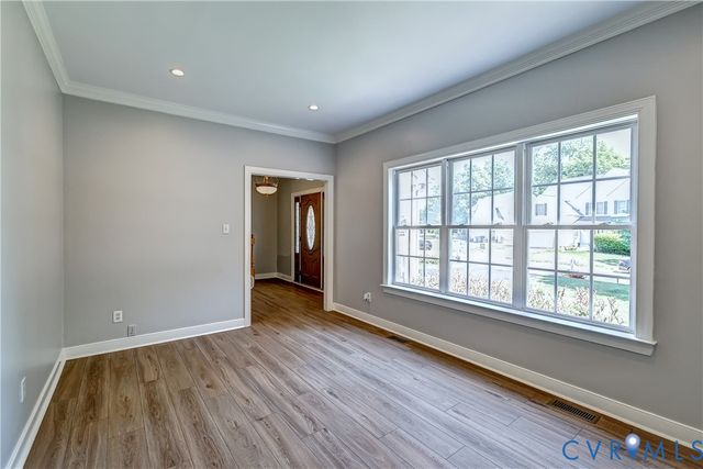 1325 Hawkins Wood Cir, Midlothian, VA 23114